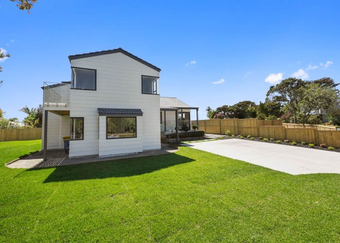  at 1 Awatahi Place, Greenhithe, North Shore City, Auckland