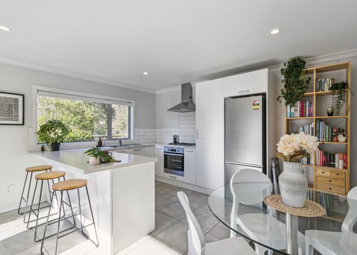  at 28B Mexted Terrace, Tawa, Wellington