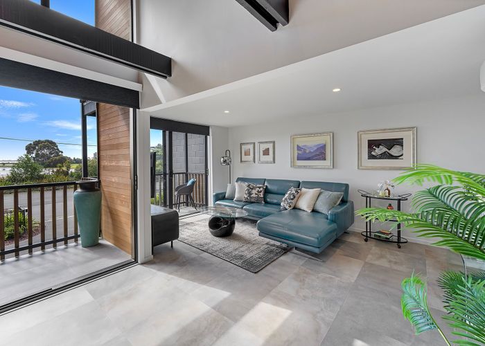  at 2/80 McCormacks Bay Road, Mount Pleasant, Christchurch City, Canterbury