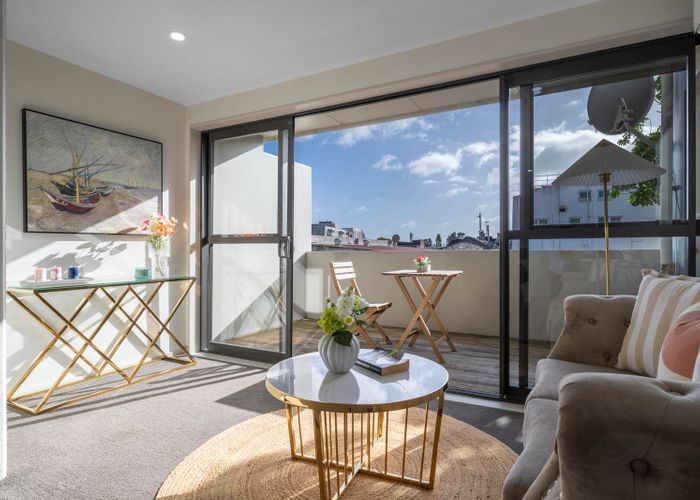  at 2/1902 Great North Road, Avondale, Auckland City, Auckland
