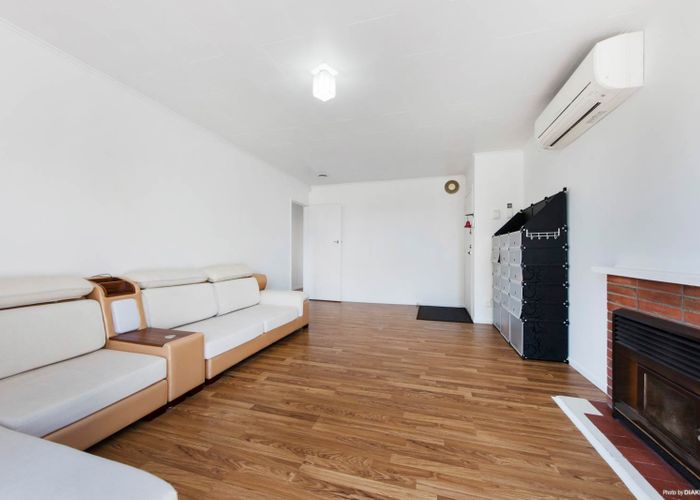  at 327 Pakuranga Road, Pakuranga Heights, Auckland