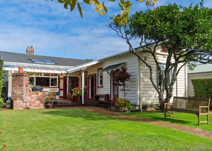  at 3 Tennyson Street, Mount Eden, Auckland City, Auckland