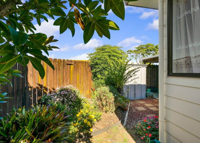  at 1/14 Compass Place, Te Atatu Peninsula, Waitakere City, Auckland