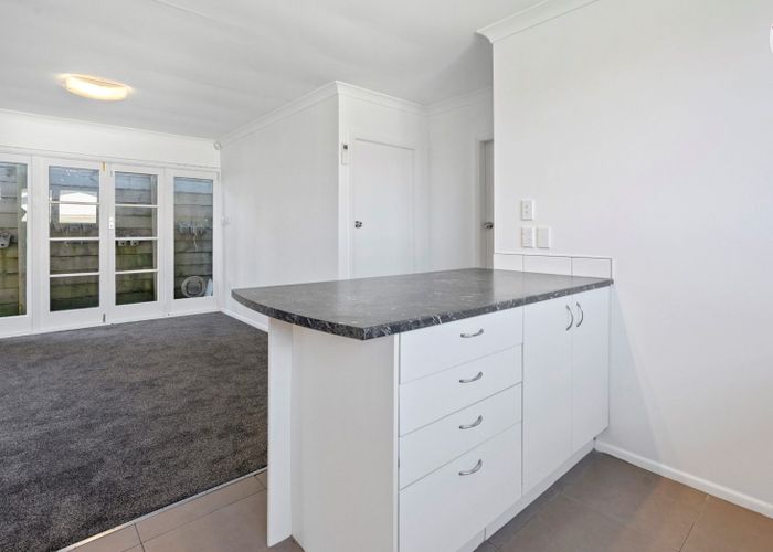  at 43 Stewart Drive, Newlands, Wellington