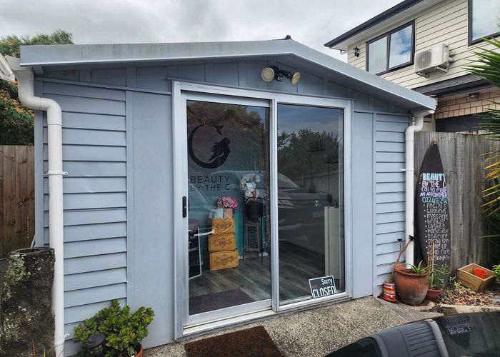  at 3 Gregg Place, Sunnyvale, Waitakere City, Auckland