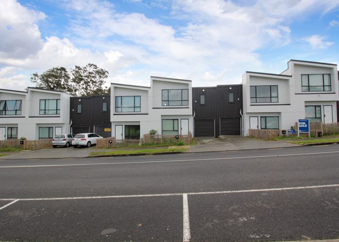  at Lot 2/27 Swaffield Road, Papatoetoe, Manukau City, Auckland