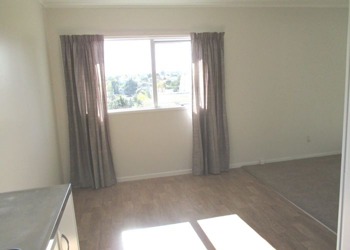  at 50 Parrs Cross Road, Henderson, Waitakere City, Auckland