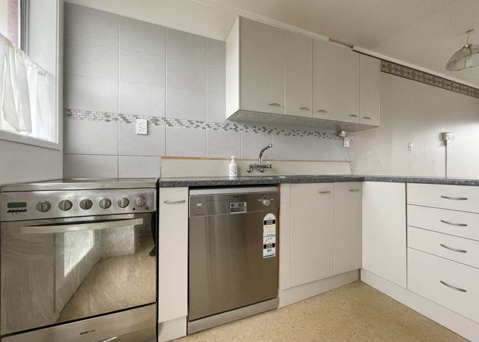  at 2/164 White Swan Road, Mount Roskill, Auckland City, Auckland