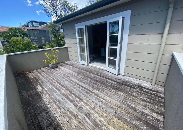  at 4/497 Beach Road, Murrays Bay, North Shore City, Auckland