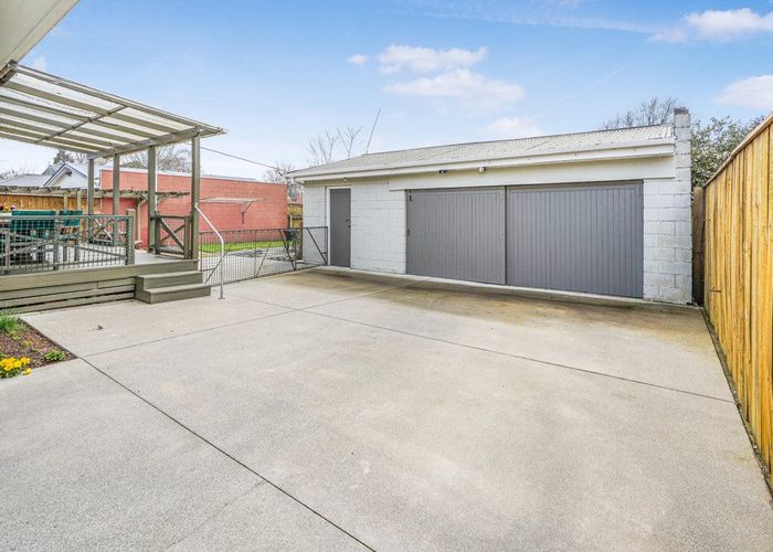  at 11 Gillies Avenue, Claudelands, Hamilton