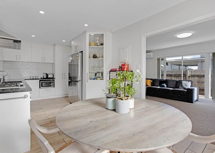 at 94 Canal Road, Avondale, Auckland City, Auckland