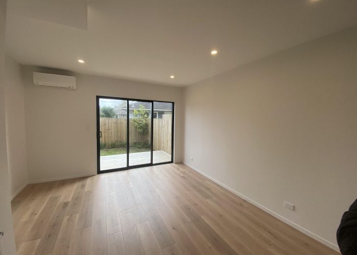  at 5/28 Smythe Road, Henderson, Auckland