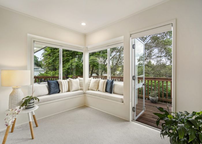  at 2/13 Rodney Road, Northcote Point, Auckland