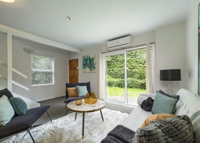 at 3/1 Grotto Street, Te Papapa, Auckland