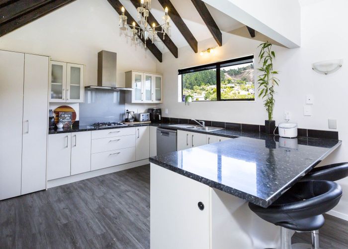 For sale 21 Tapestry Grove, Silverstream, Upper Hutt, Wellington