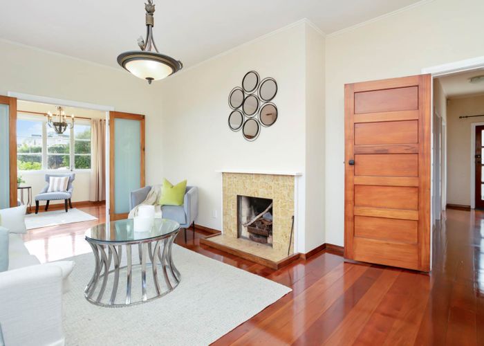  at 30 Fairlands Avenue, Waterview, Auckland
