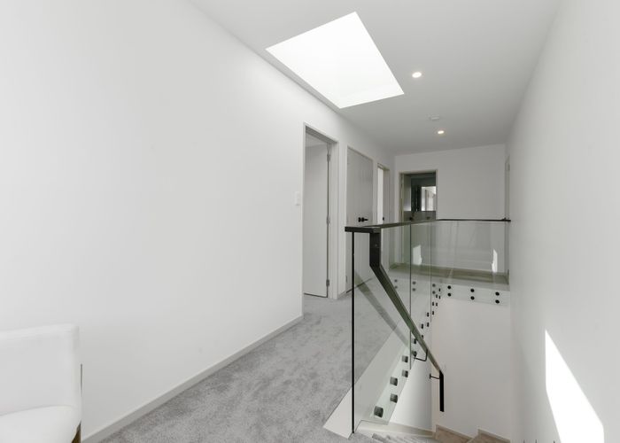  at 1&2/66 Gardner Avenue, New Lynn, Waitakere City, Auckland