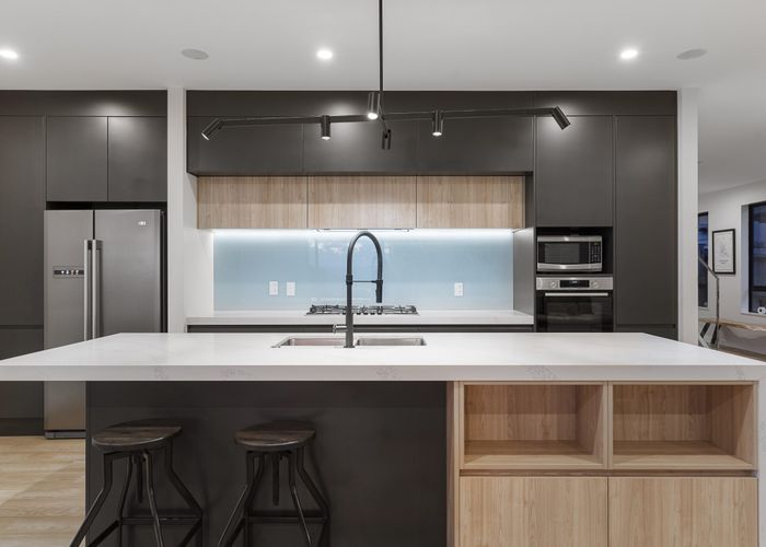  at 8 Santorini Rise, Bayview, Auckland
