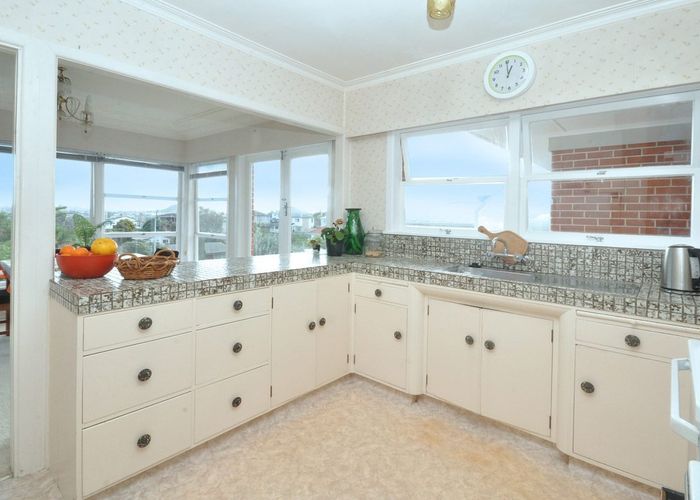  at 28 Grassways Avenue, Pakuranga, Auckland