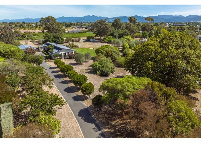  at 12 Dry Hills Rise, Riverlands