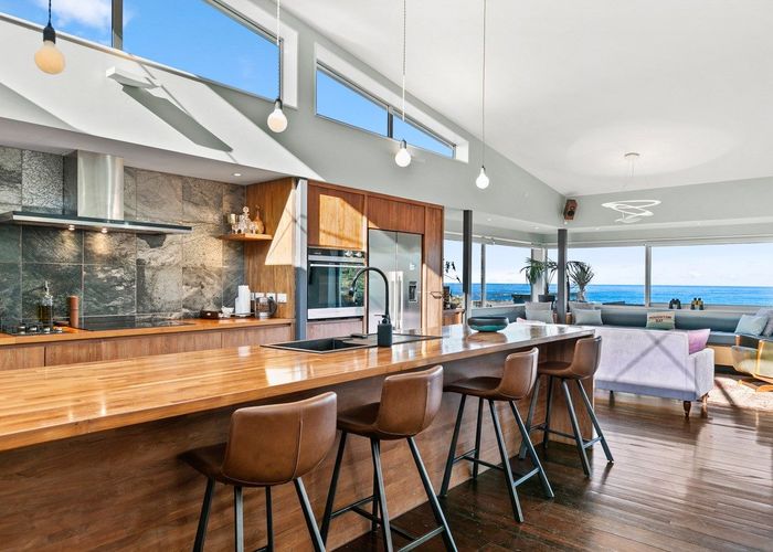 at 10 Cave Road, Houghton Bay, Wellington, Wellington