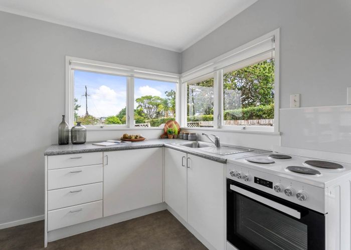  at 1/11 Dallinghoe Crescent, Milford, North Shore City, Auckland