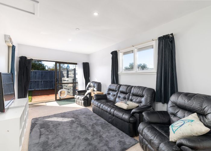  at 2/76 Estuary Road, New Brighton, Christchurch City, Canterbury