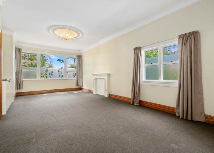  at 6 Nikau Street, New Lynn, Waitakere City, Auckland