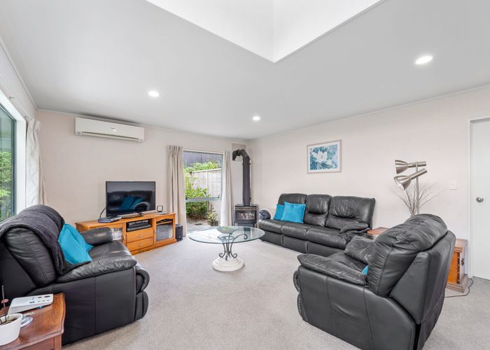  at 69 Donald Street, Stanmore Bay, Whangaparaoa