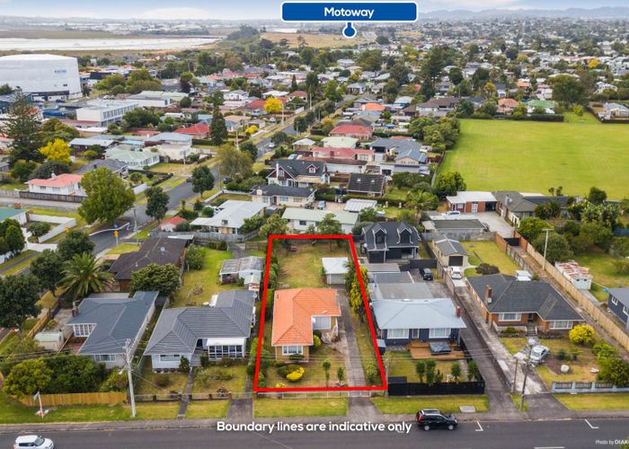  at 14 Taikata Road, Te Atatu Peninsula, Auckland