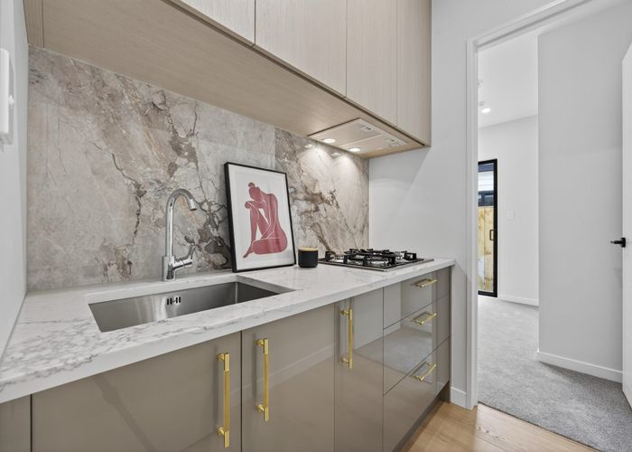  at 6 Tuwai Crescent, Opaheke, Papakura, Auckland