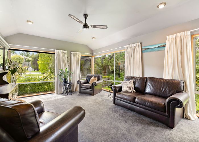  at 42 Remarkables Crescent, Frankton, Queenstown-Lakes, Otago