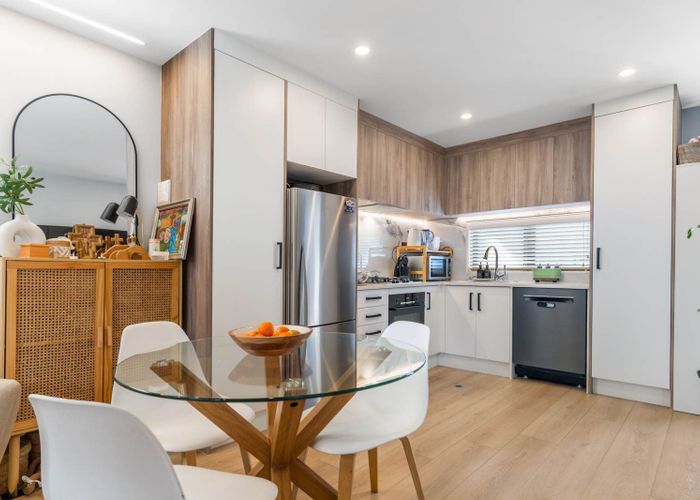  at 3/1B Tacitus Place, Totara Vale, North Shore City, Auckland