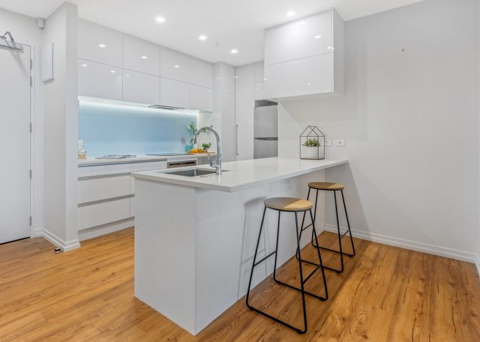  at 5/46 Wellington Street, Howick, Auckland
