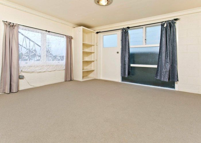  at 34 Velma Road, Hillcrest, Auckland