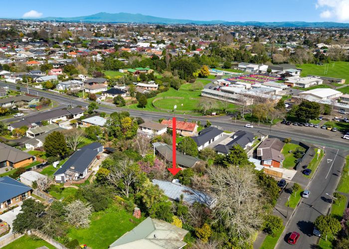  at 8 Ngaere Avenue, Chartwell, Hamilton