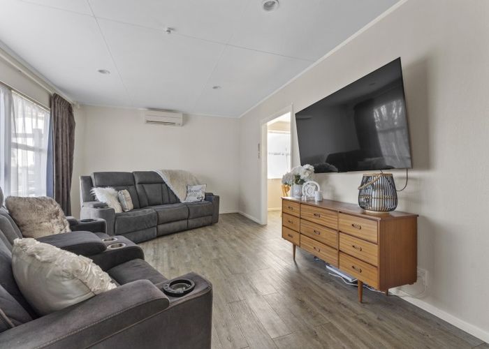  at 43 Tararua Terrace, Cloverlea, Palmerston North