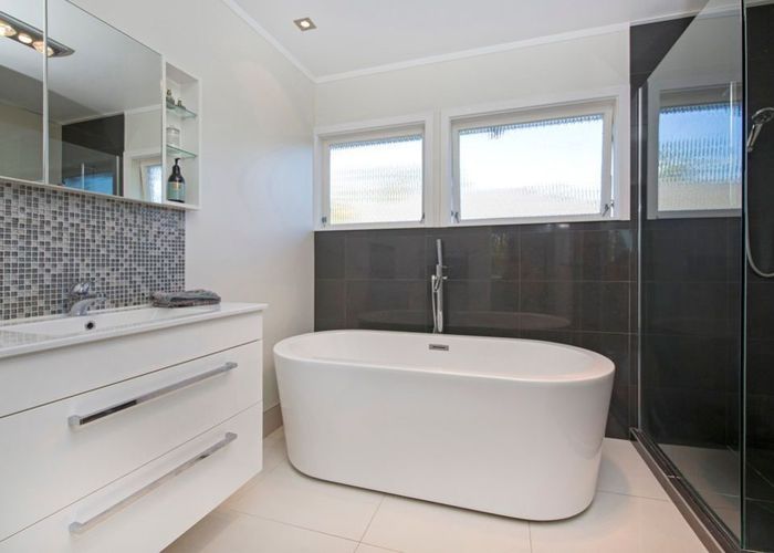  at 18 Quibray Place, Botany Downs, Manukau City, Auckland