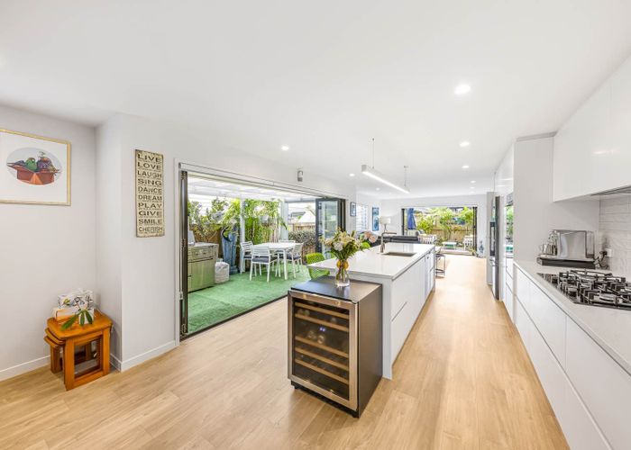  at 8 Makete Crescent, Hobsonville, Waitakere City, Auckland