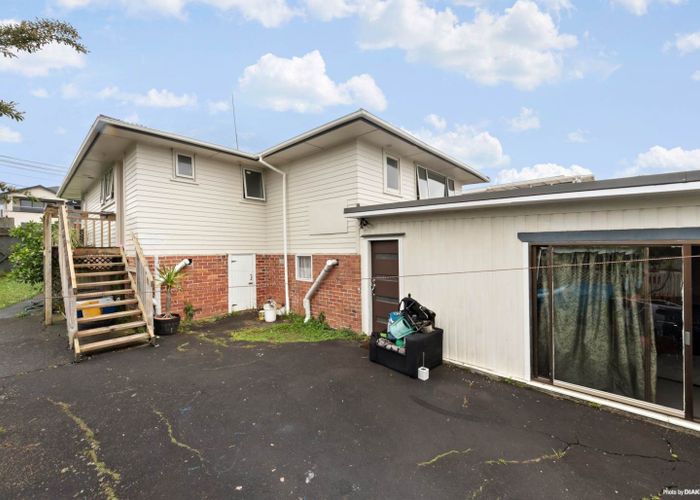  at 37 Amberley Avenue, Te Atatu South, Waitakere City, Auckland