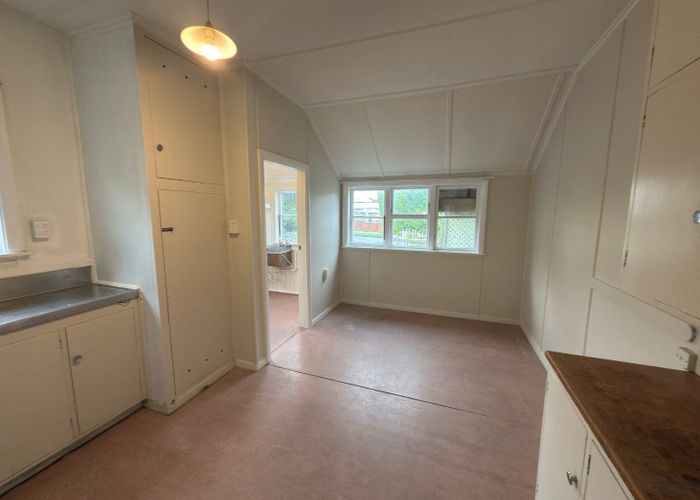  at 31 Dickson Crescent, Hornby, Christchurch City, Canterbury