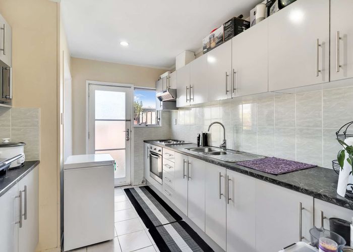  at 4/30 Park Ave, Papatoetoe, Manukau City, Auckland