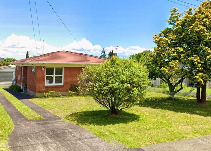  at 3 Tainui Terrace, Mangere Bridge, Auckland
