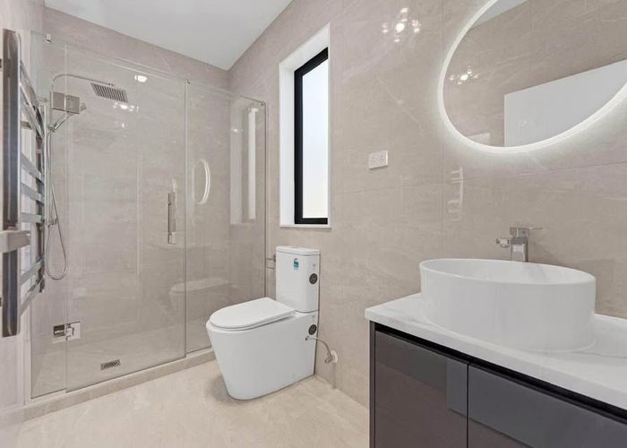  at 122 McQuoids Road, Flat Bush, Manukau City, Auckland