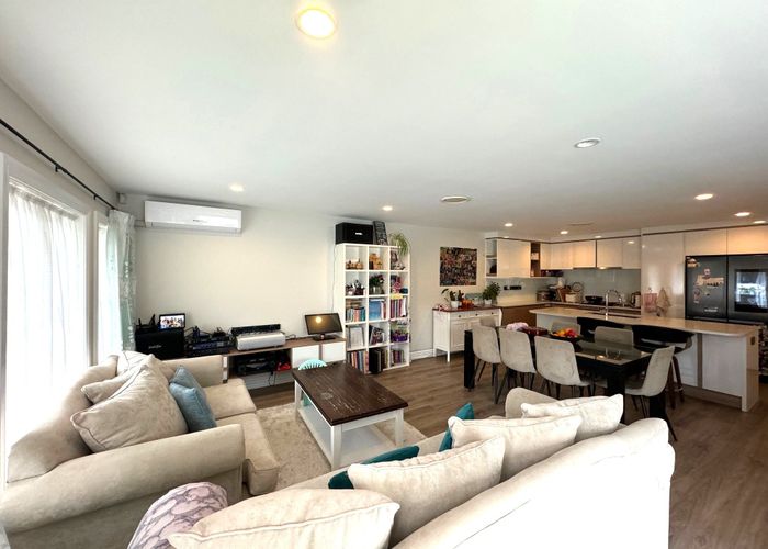  at 2 Leneford Drive, East Tamaki, Auckland