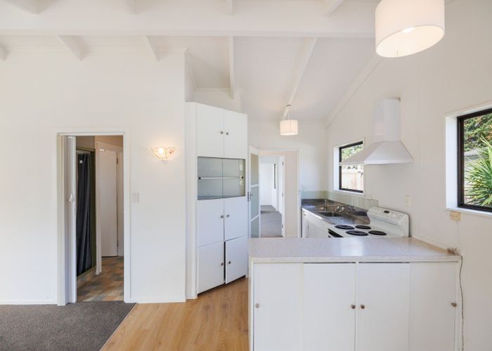  at 14 Cousins Avenue East, Foxton Beach, Horowhenua, Manawatu / Whanganui