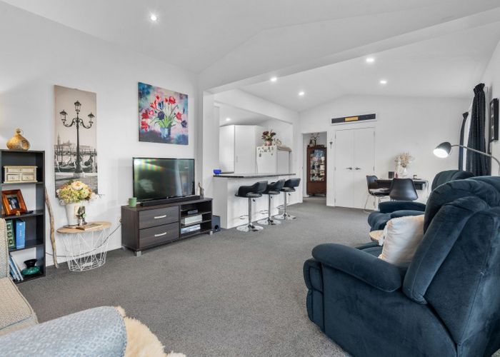  at 134A Broadway, Carterton