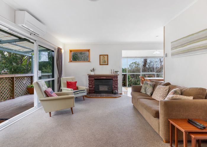  at 16 Aplin Place, Birkdale, Auckland