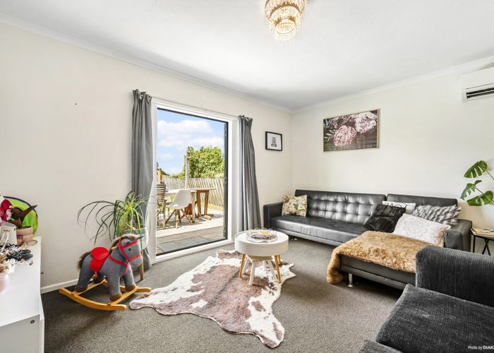  at 27 Kitchener Terrace, Johnsonville, Wellington