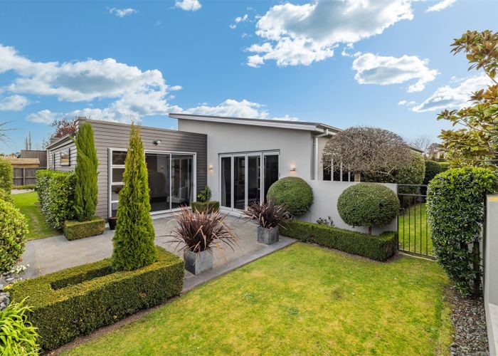  at 52 Glen Oaks Drive, Northwood, Christchurch